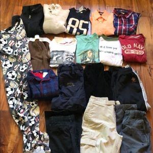 Boys size 6 or 6/7.  Huge lot of favorites.